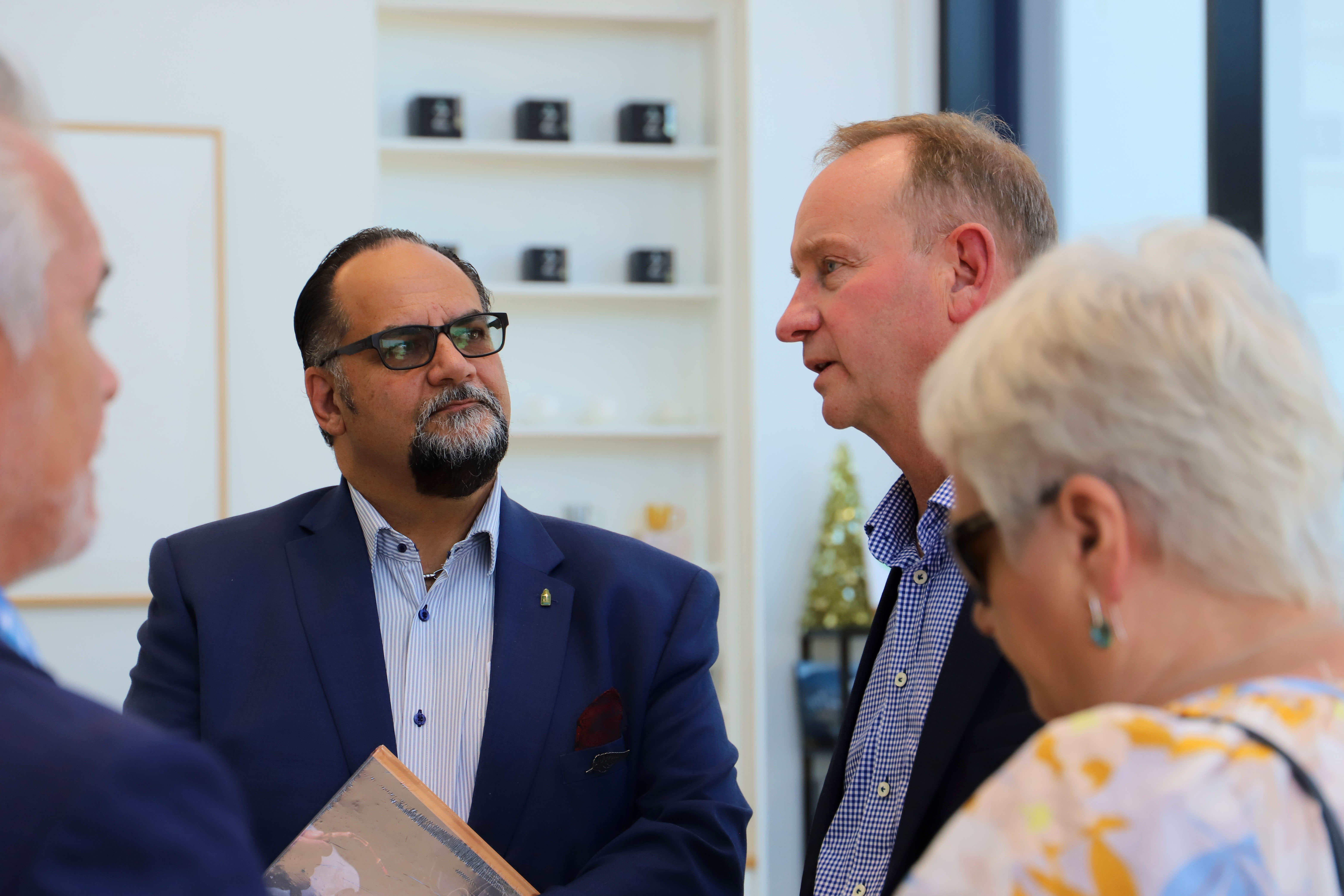 Mayor Aksel at Zealong